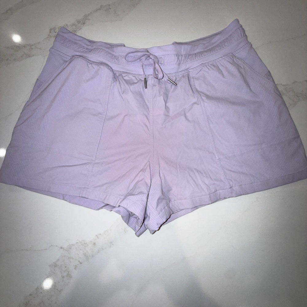 Lululemon Dance Studio Mid-Rise Short 3.5 Lavender Purple Ribbed Size 14